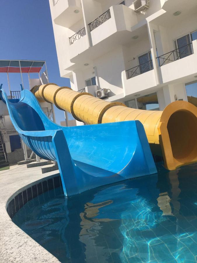 Apartment Bella Rosa Near The Sea Redsealine 후르가다 외부 사진